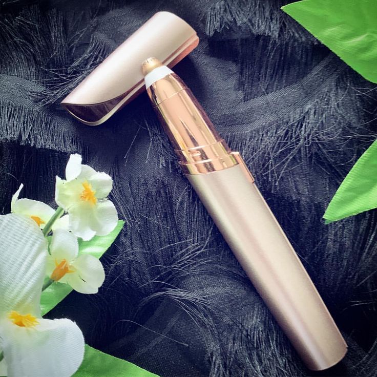 Épilateur électrique pour sourcils